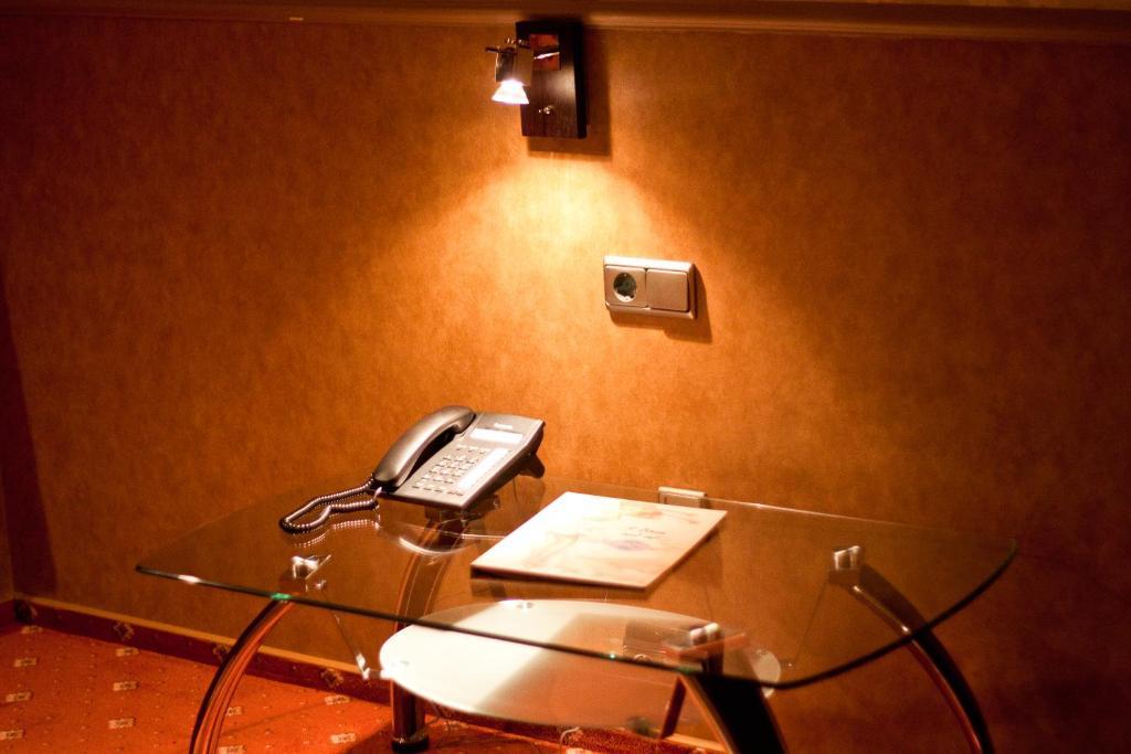 Road Star Hotel Dnipro Cameră foto